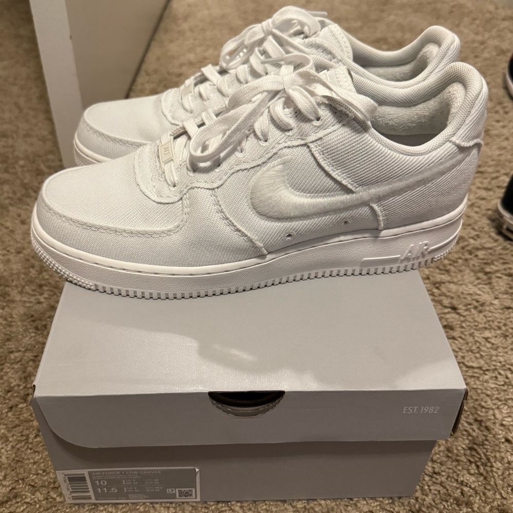 Nike Air Force 1 White Canvas